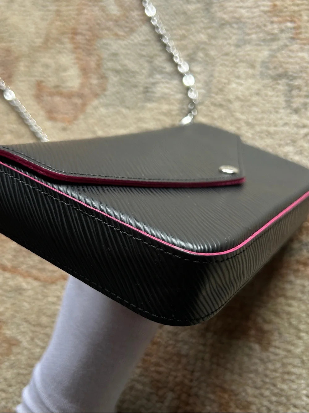 Black Louis Vuitton Shoulder Bag with Hot Pink Interior Card Cash Pouch Inserts - Picture 13 of 16